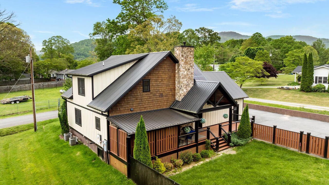 Photo of Outdoor in Swannanoa