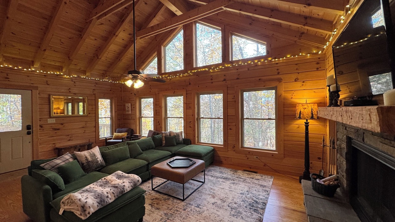 Photo of Livingroom in Lake Lure