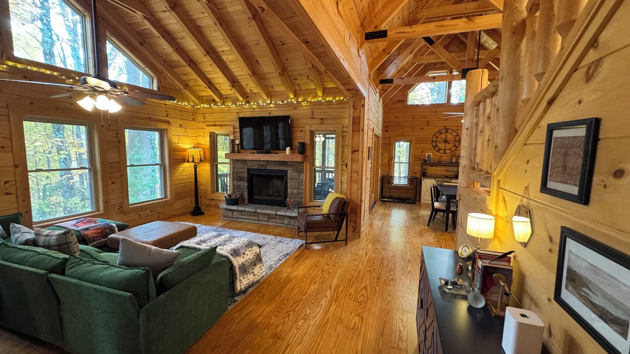 Photo of Livingroom in Lake Lure