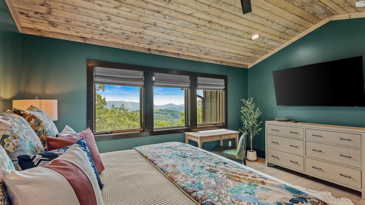 Photo of Bedroom in Elk Park