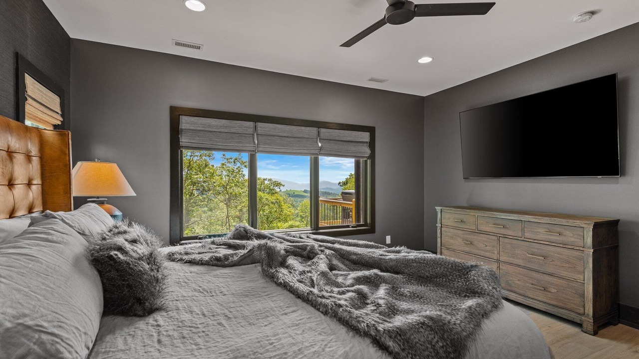 Photo of Bedroom in Elk Park