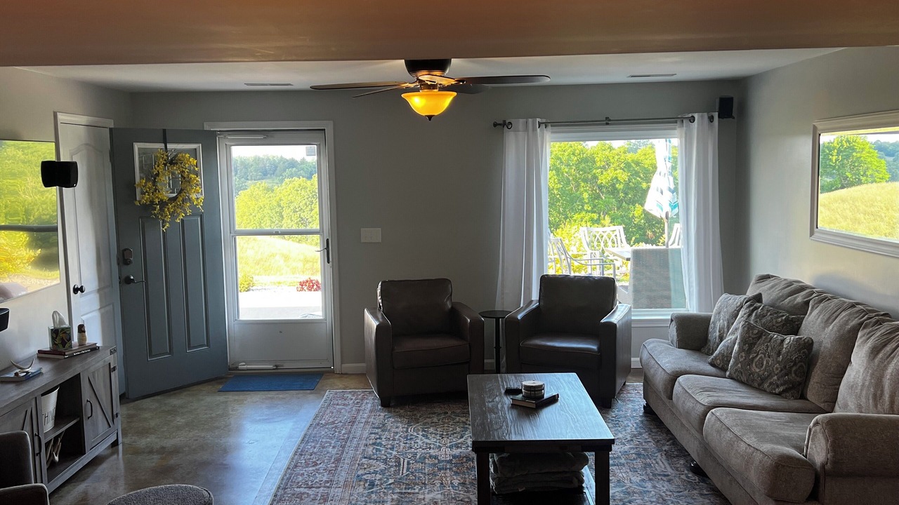 Photo of Livingroom in Milford