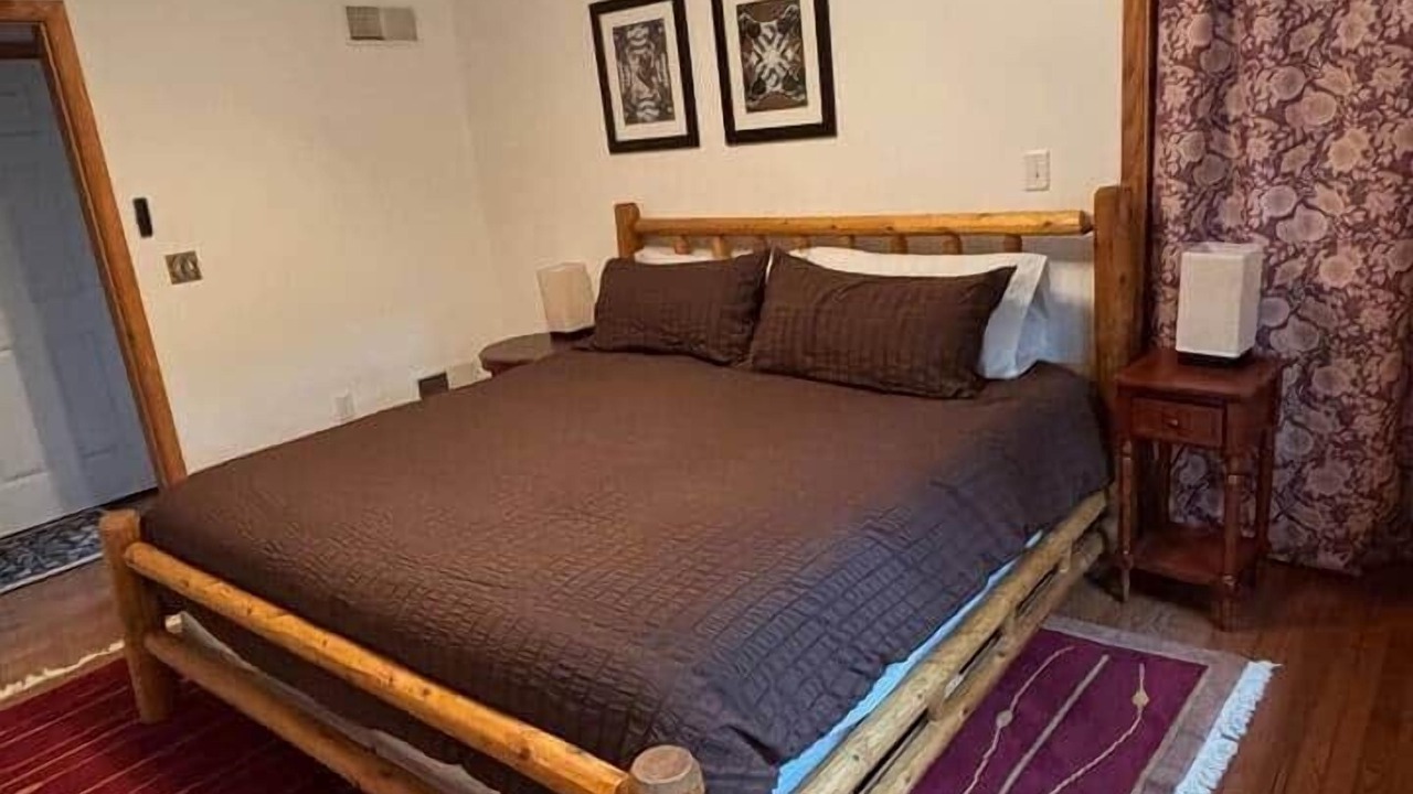 Photo of Bedroom in Berkeley Springs