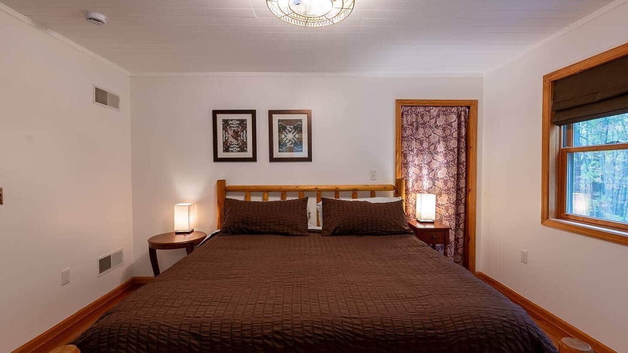 Photo of Bedroom in Berkeley Springs