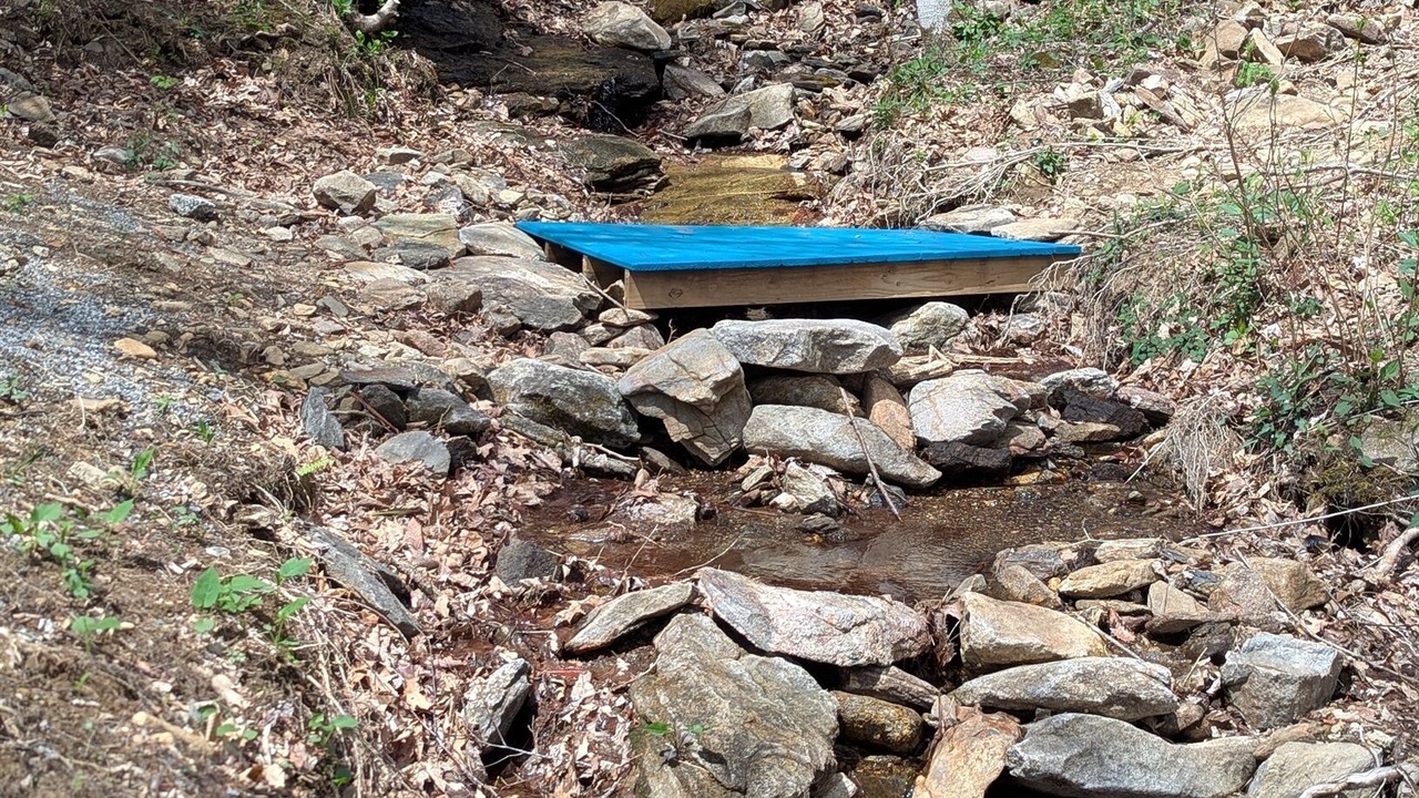 Photo of Others in Laurel Ridge