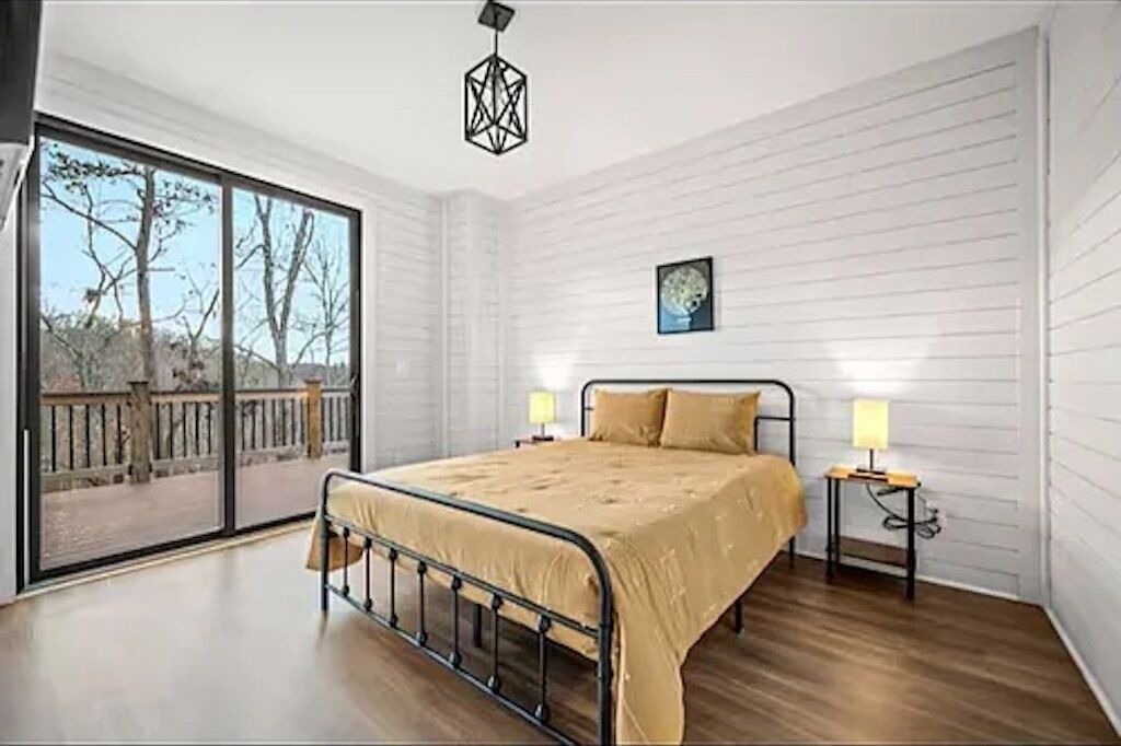 Photo of Bedroom in Sevierville