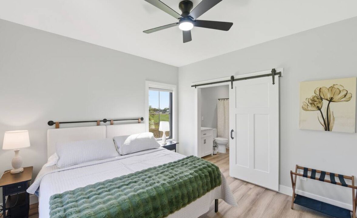 Photo of Bedroom in Jonesville