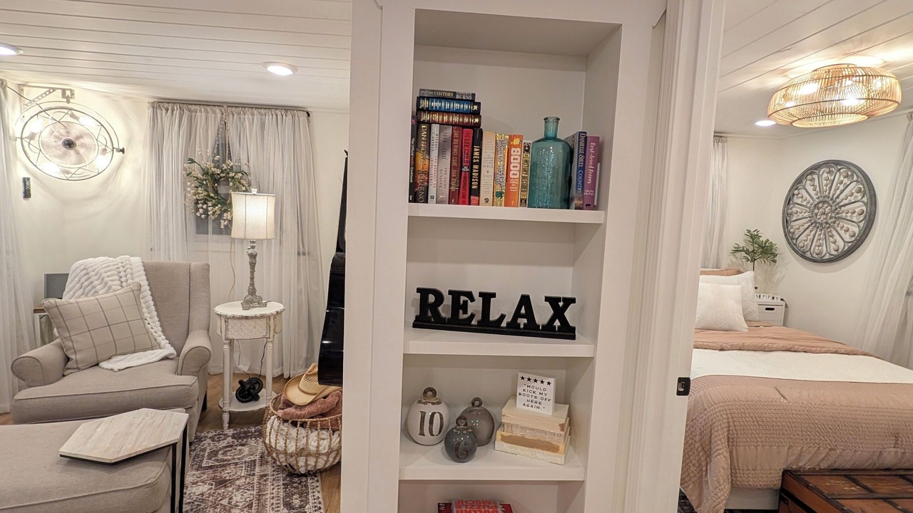 Photo of Bedroom in Kodak