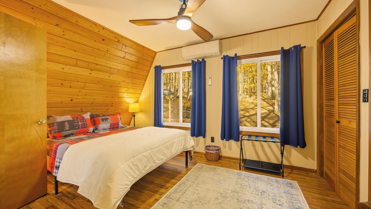 Photo of Bedroom in Berkeley Springs