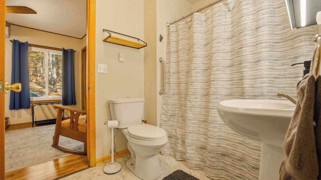 Photo of Bathroom in Berkeley Springs