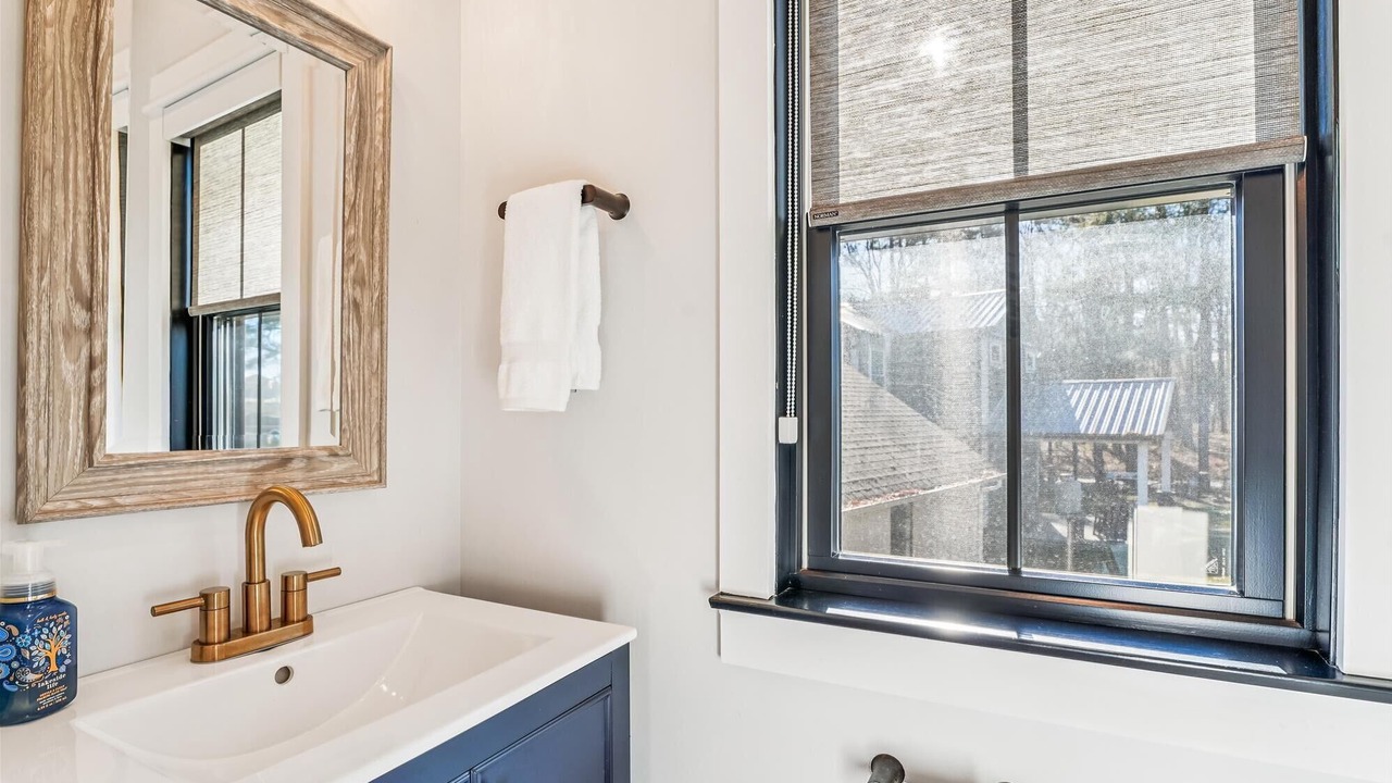 Photo of Bathroom in North Glade Hills