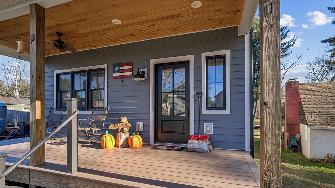 Photo of Patio Balcony in North Glade Hills