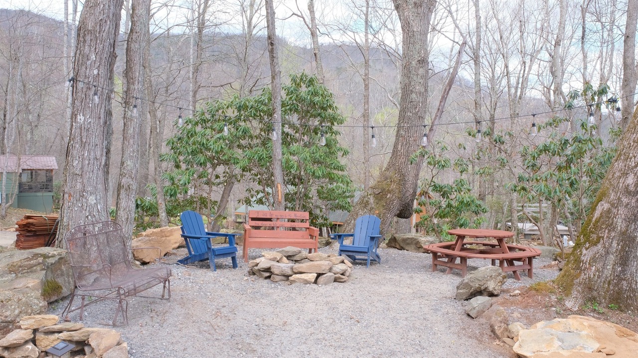 Photo of Others in Laurel Ridge