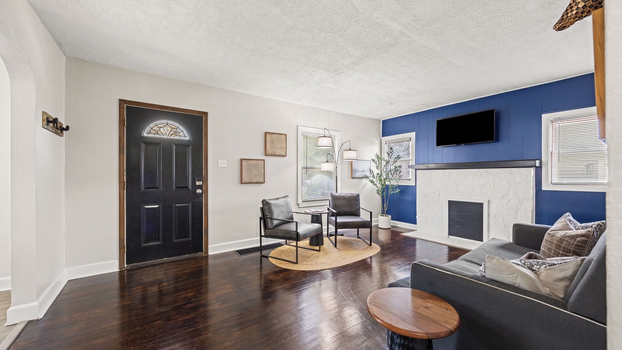 Photo of Livingroom in Lexington