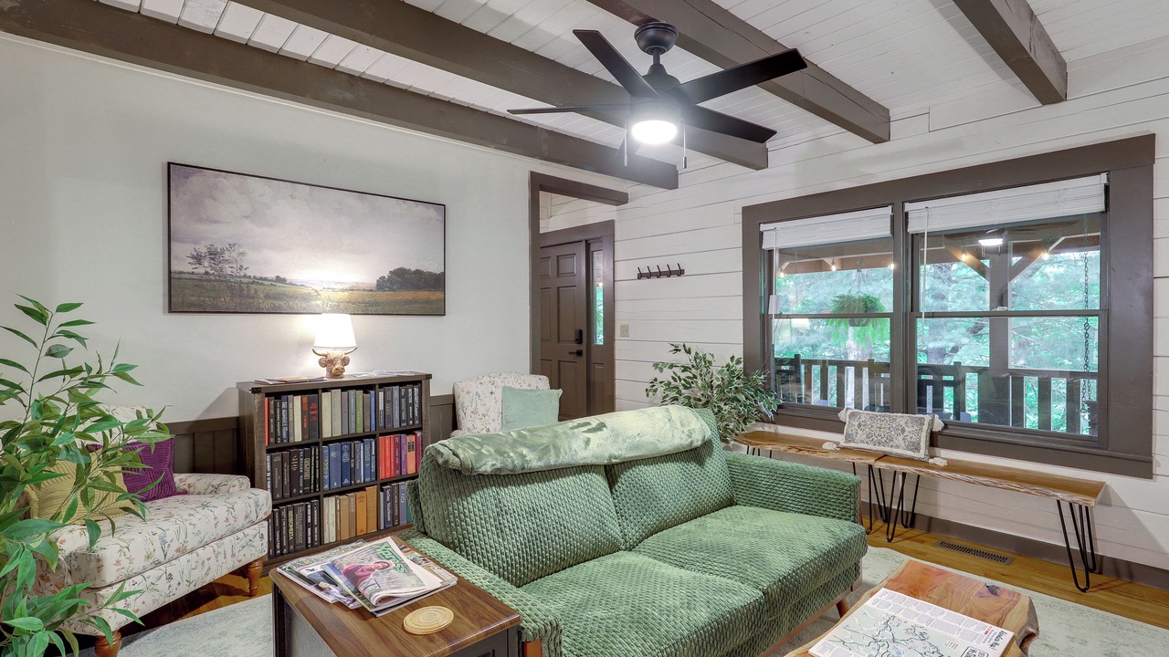 Photo of Livingroom in Vein Mountain