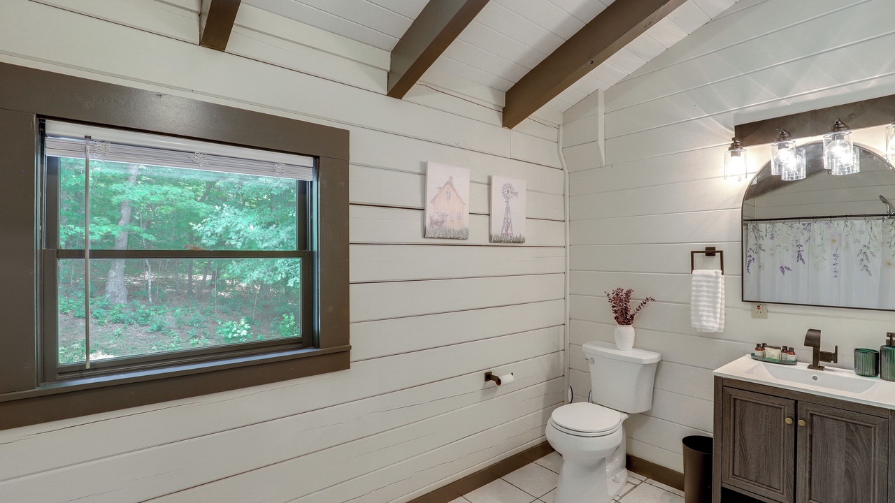 Photo of Bathroom in Vein Mountain