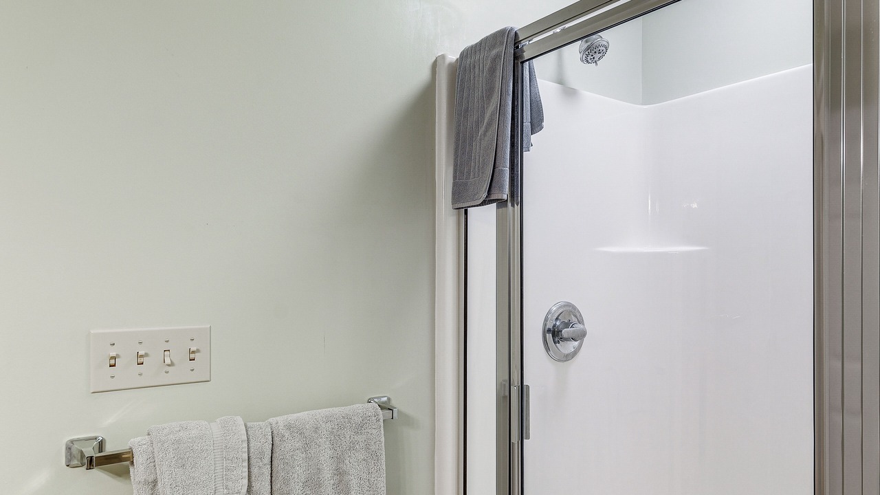 Photo of Bathroom in Bluff City