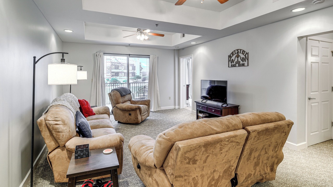 Photo of Livingroom in Bluff City