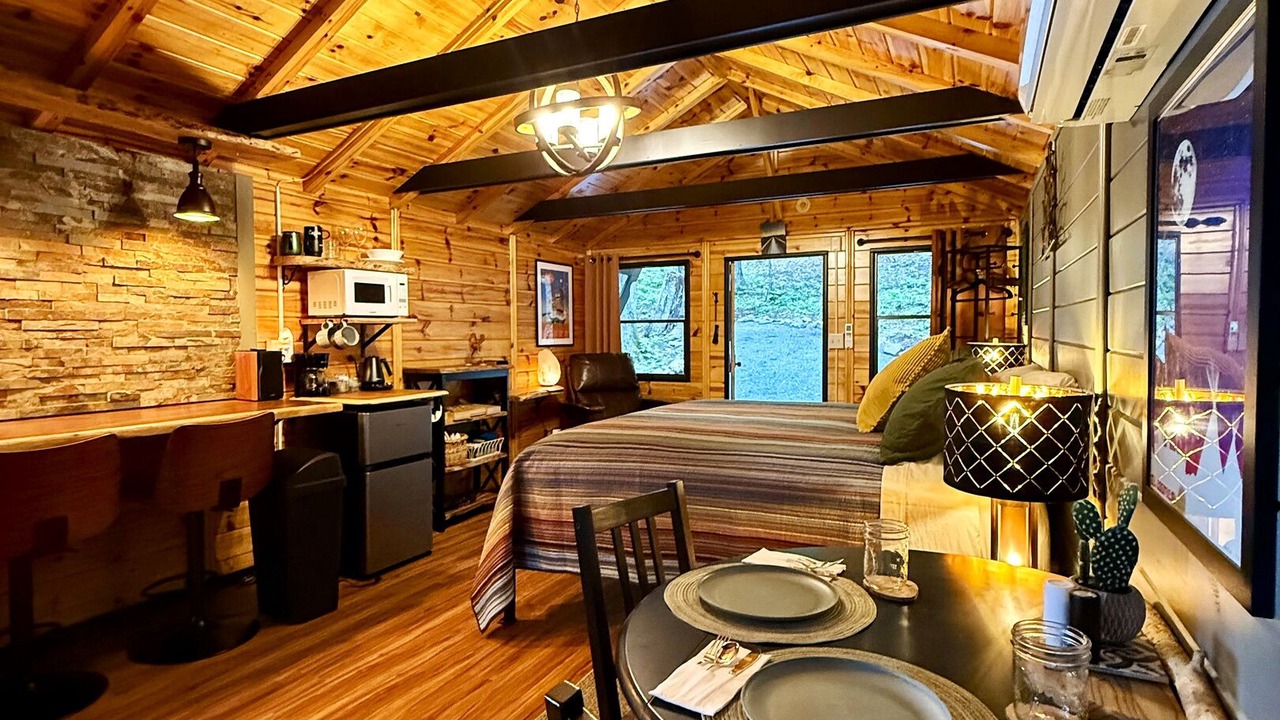 Photo of Bedroom in Laurel Ridge