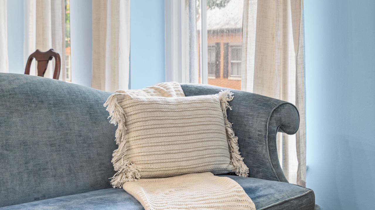 Photo of Livingroom in Downtown