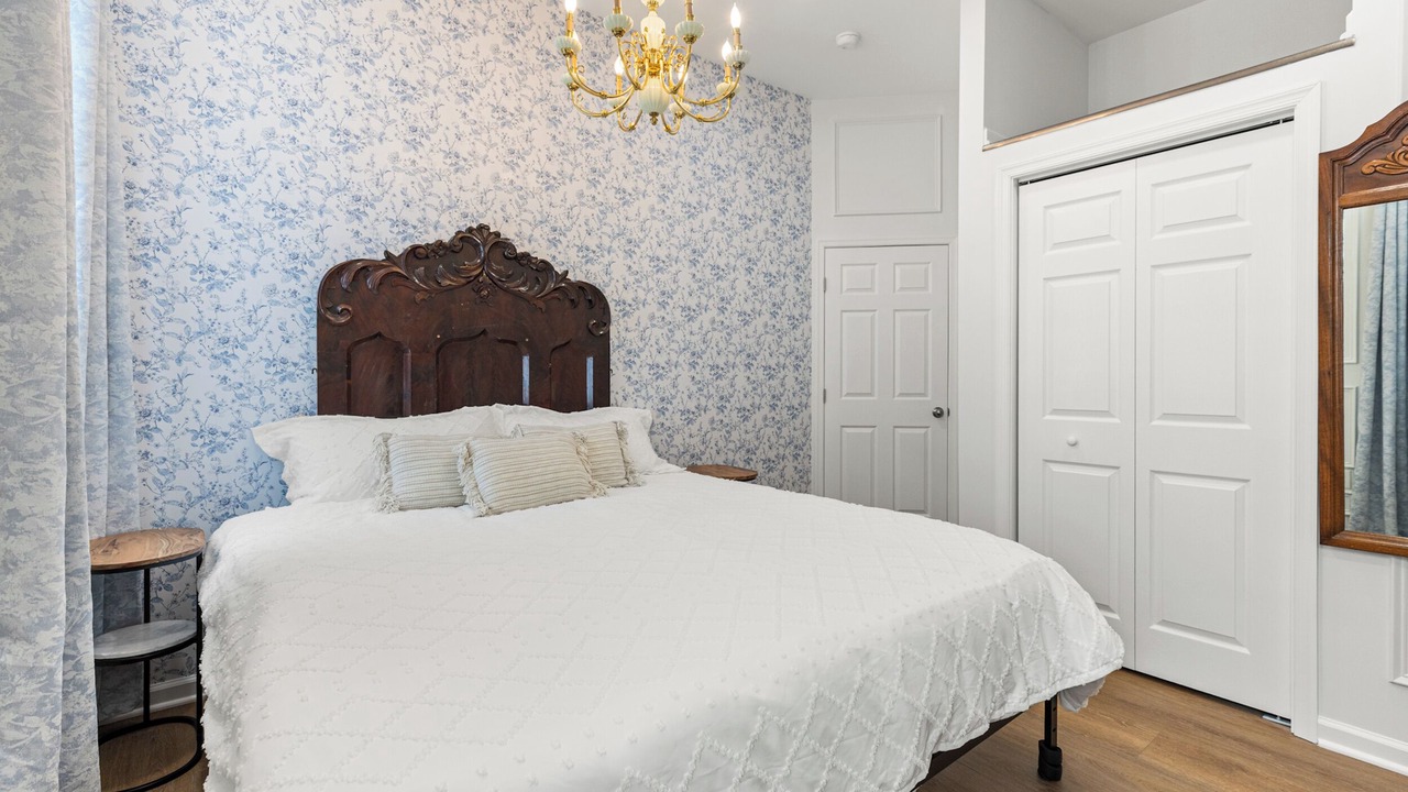 Photo of Bedroom in Downtown