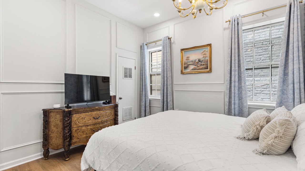 Photo of Bedroom in Downtown