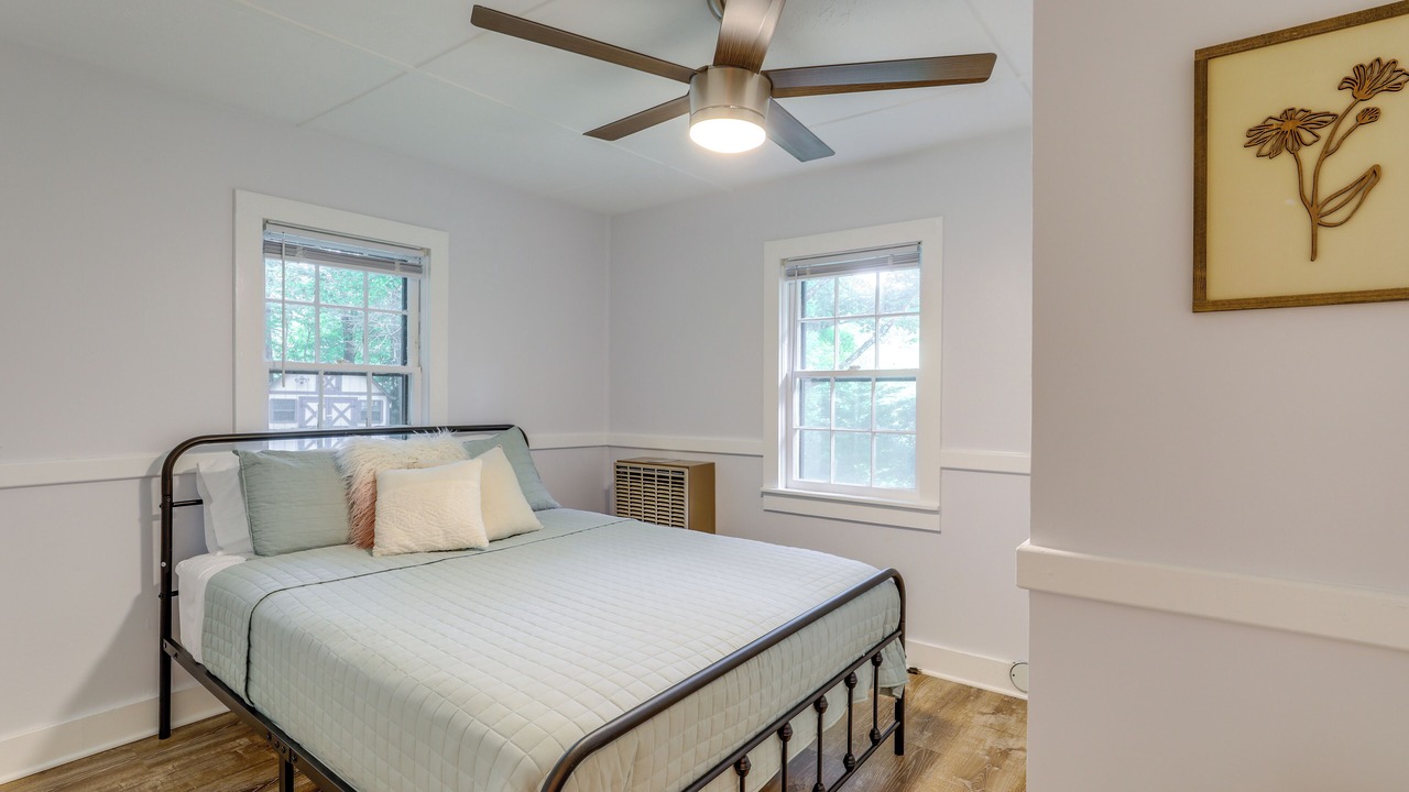 Photo of Bedroom in Newland
