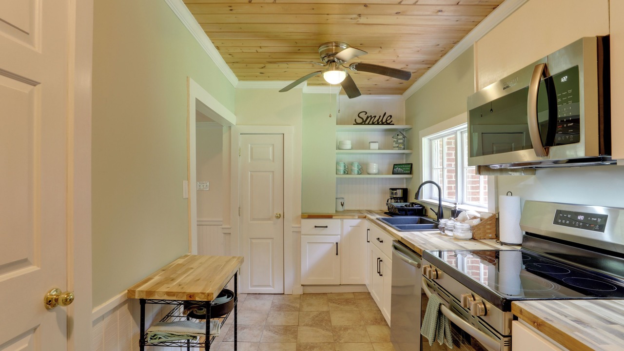 Photo of Kitchen in West Jefferson