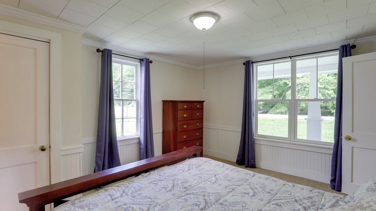 Photo of Bedroom in West Jefferson