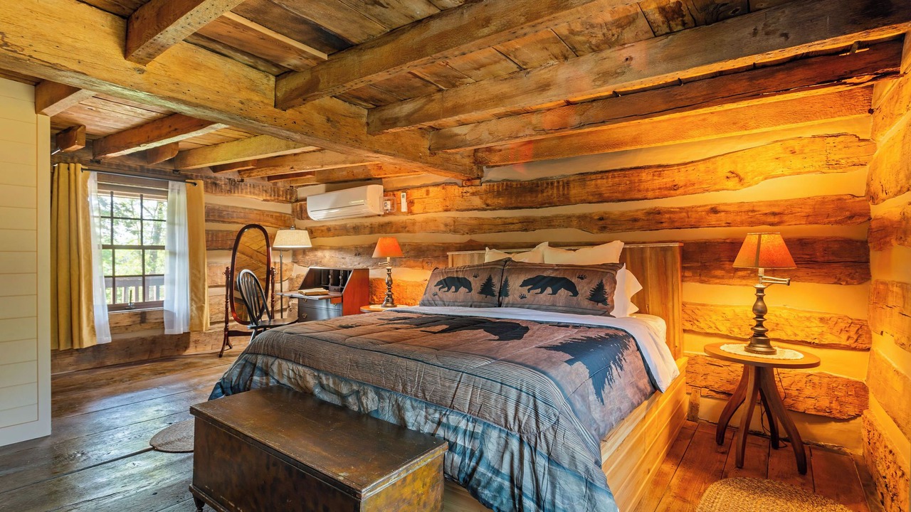Photo of Bedroom in Fort Loudon