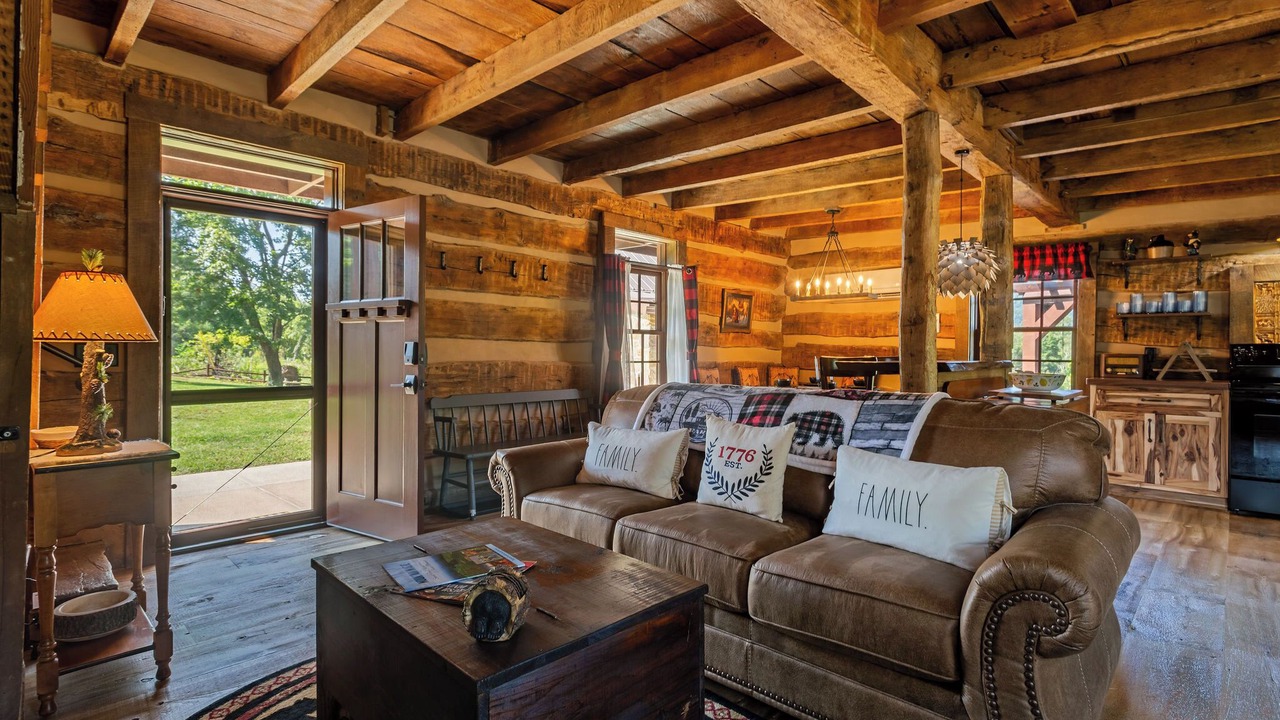 Photo of Livingroom in Fort Loudon