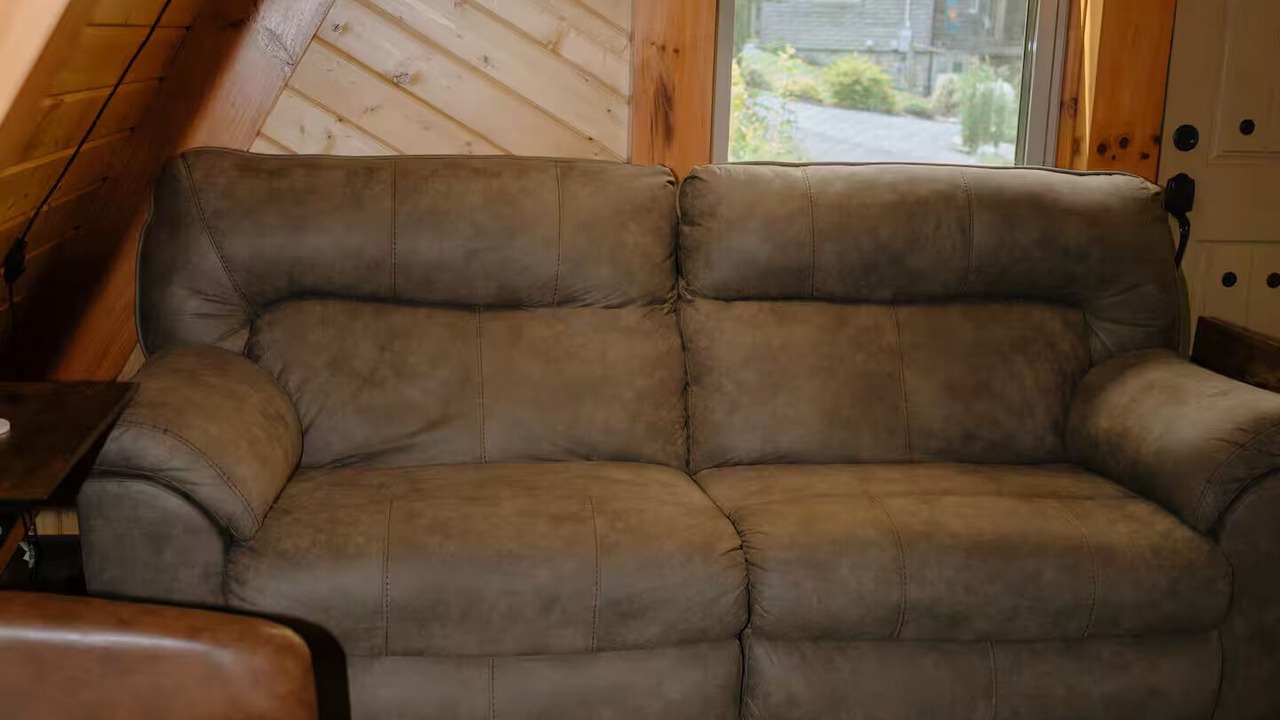 Photo of Livingroom in Elizabethton