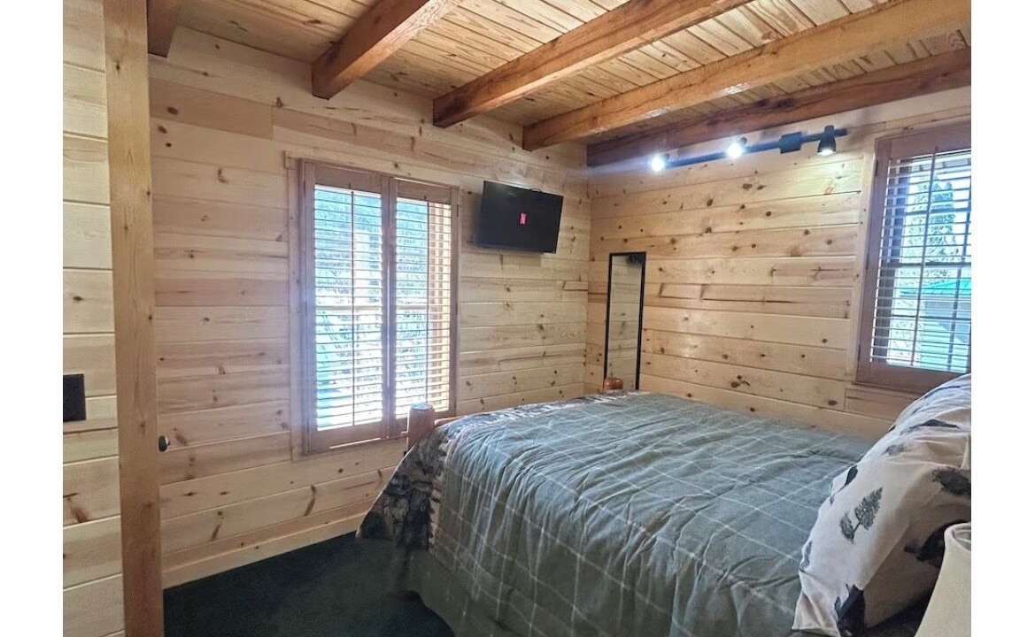 Photo of Bedroom in Elkins