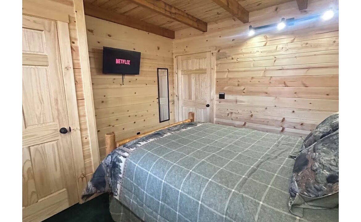 Photo of Bedroom in Elkins