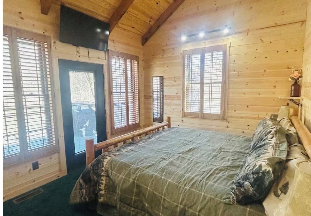 Photo of Bedroom in Elkins