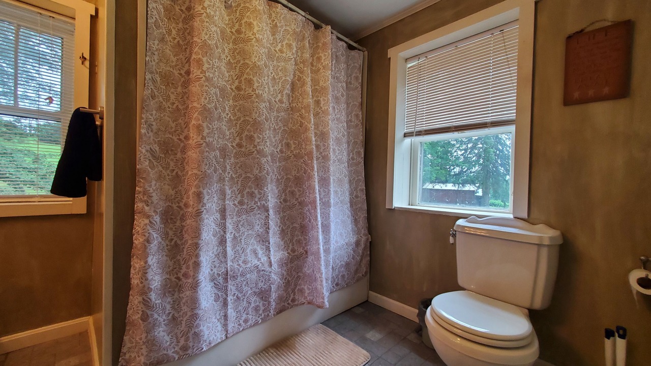 Photo of Bathroom in Smithsburg