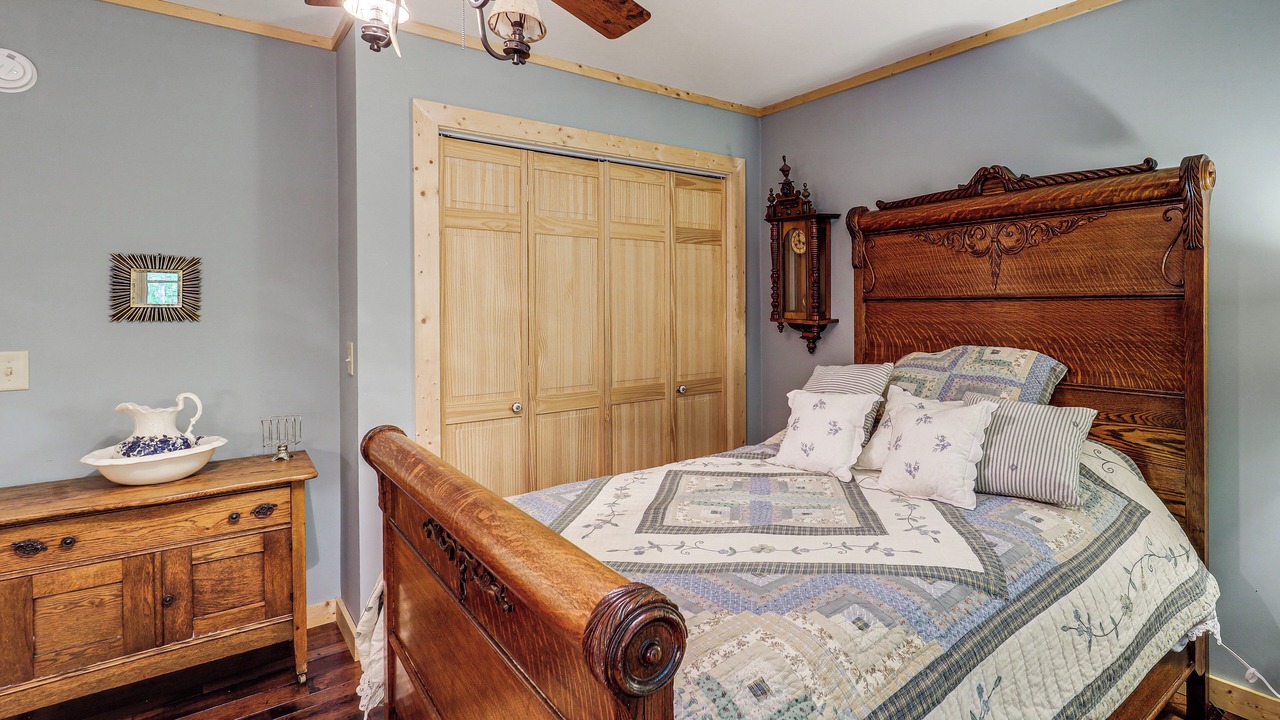 Photo of Bedroom in Bakersville