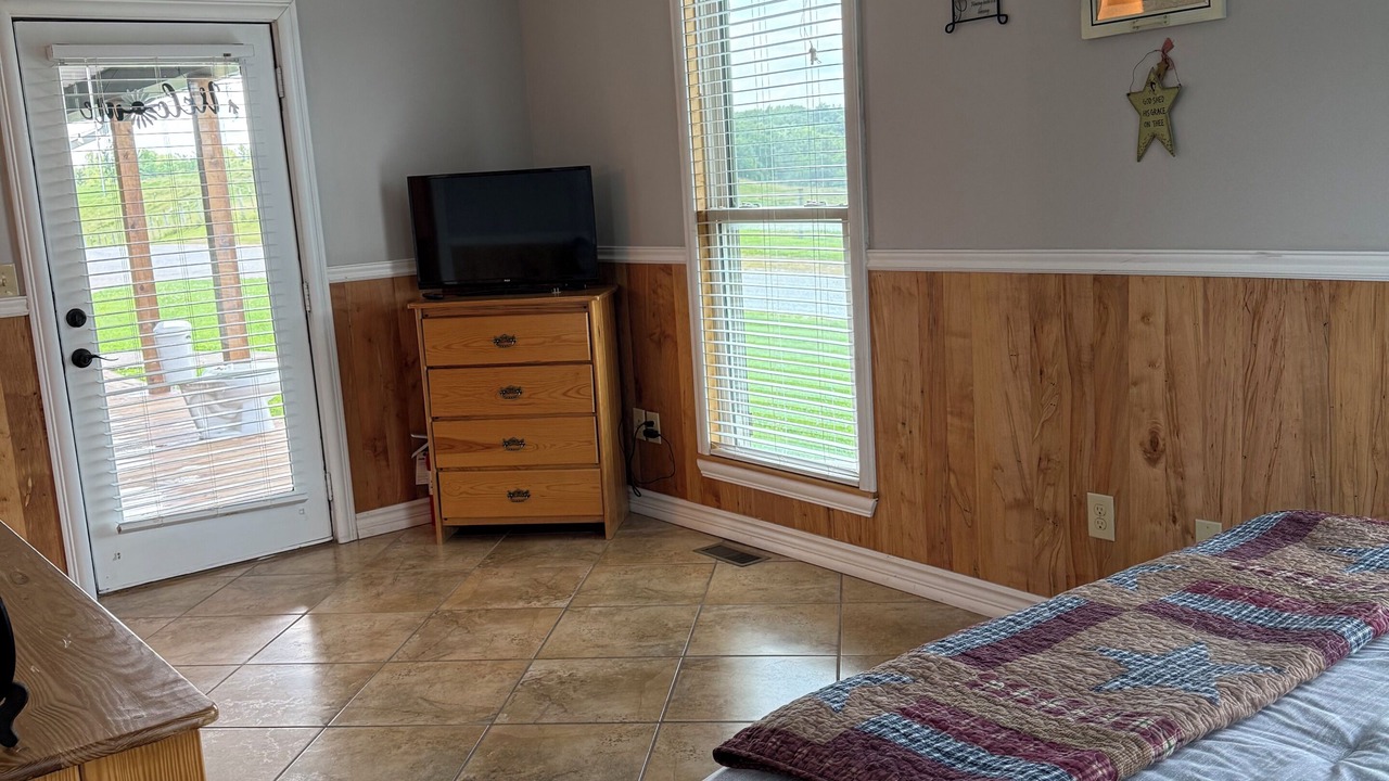 Photo of Bedroom in Frenchburg