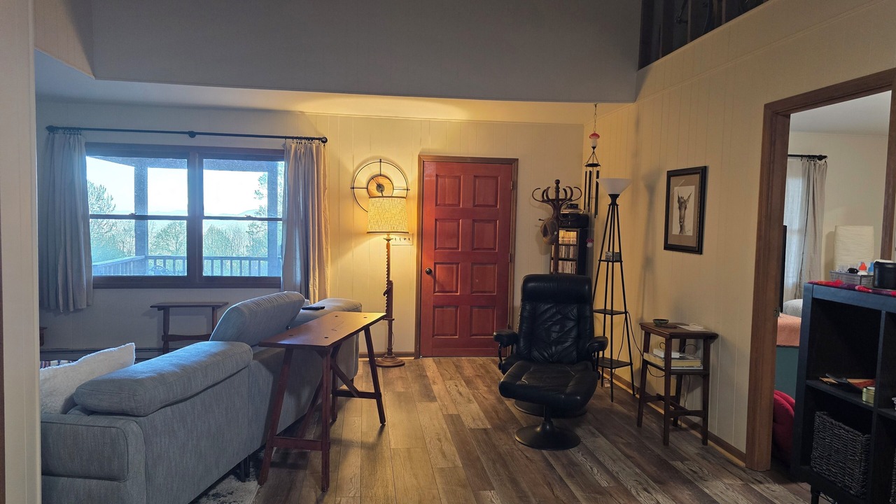 Photo of Livingroom in Zionville