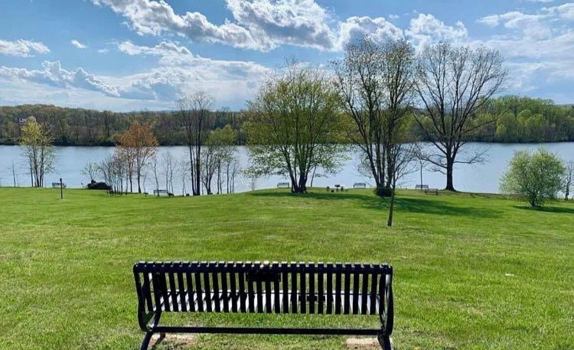 Photo of Outdoor in Round Hill
