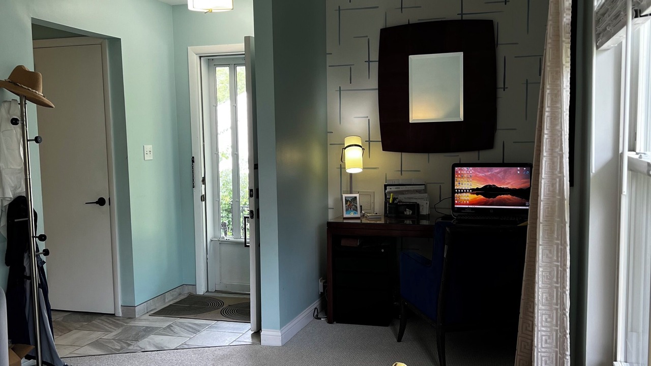 Photo of Livingroom in Latonia