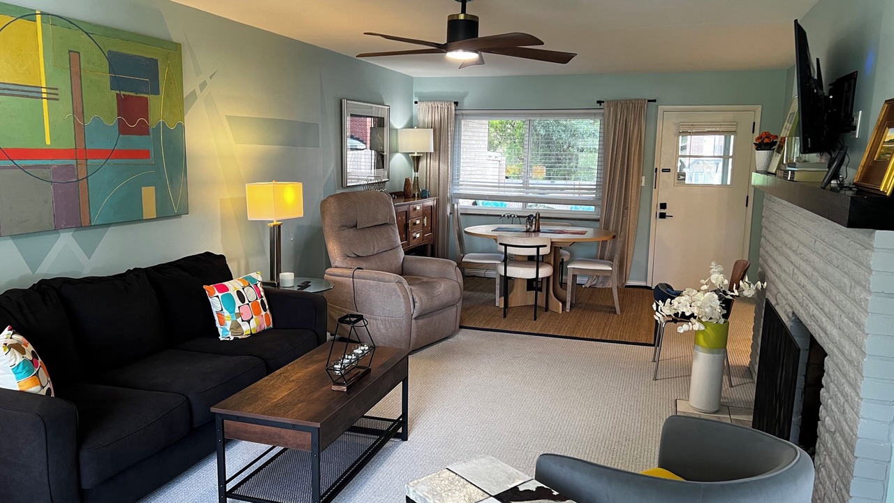 Photo of Livingroom in Latonia