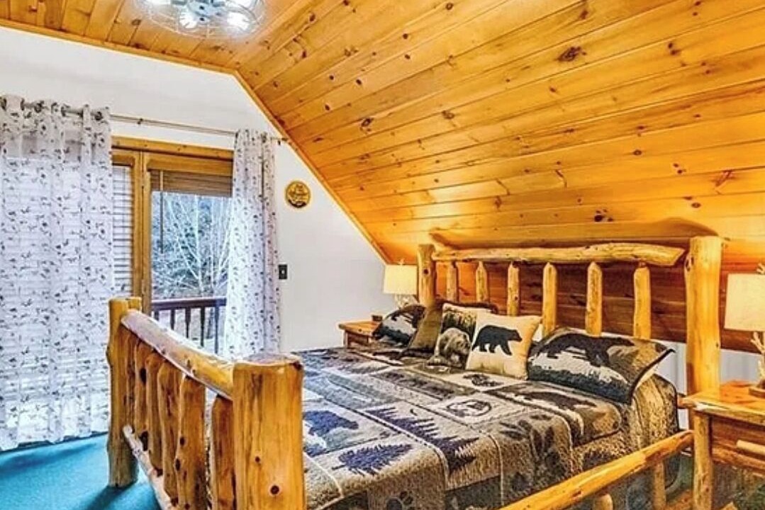 Photo of Bedroom in Piney Creek
