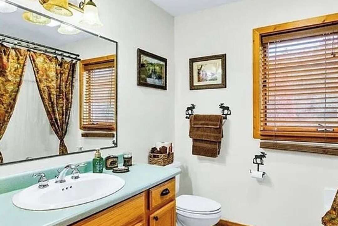 Photo of Bathroom in Piney Creek