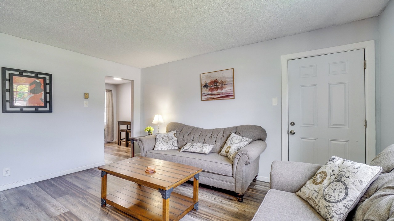 Photo of Livingroom in Knoxville