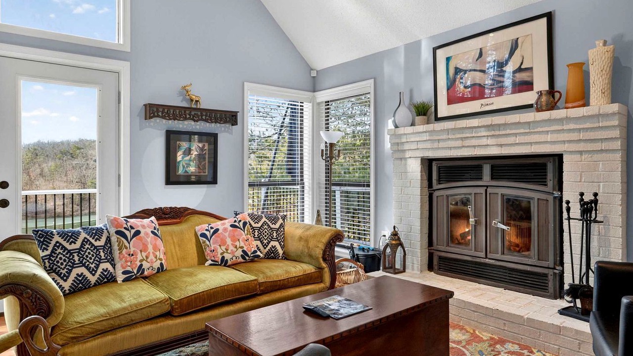 Photo of Livingroom in The Woods