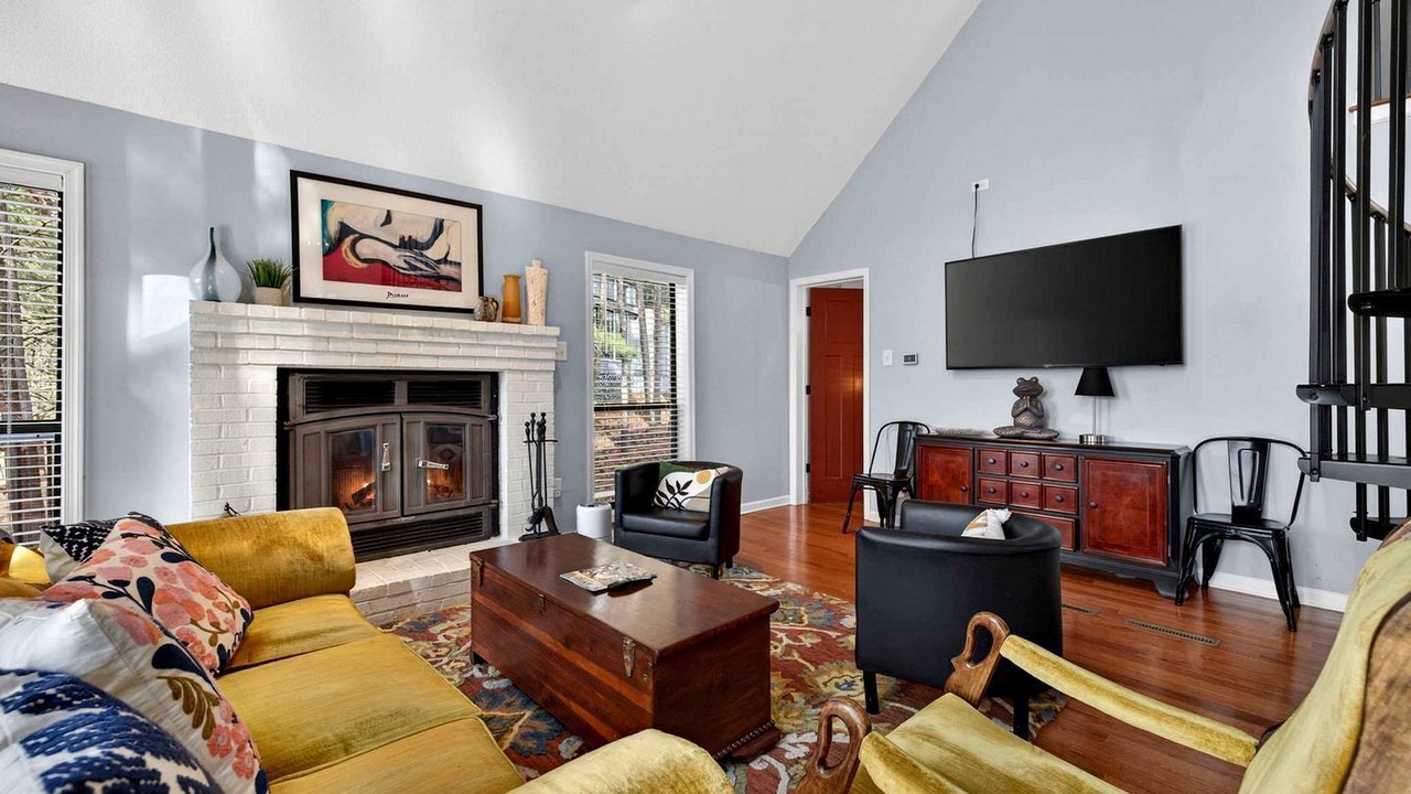 Photo of Livingroom in The Woods