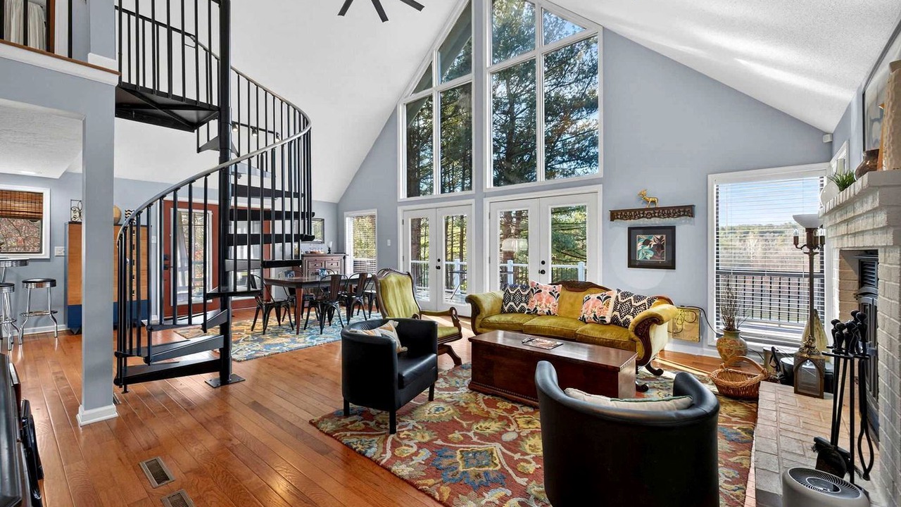 Photo of Livingroom in The Woods