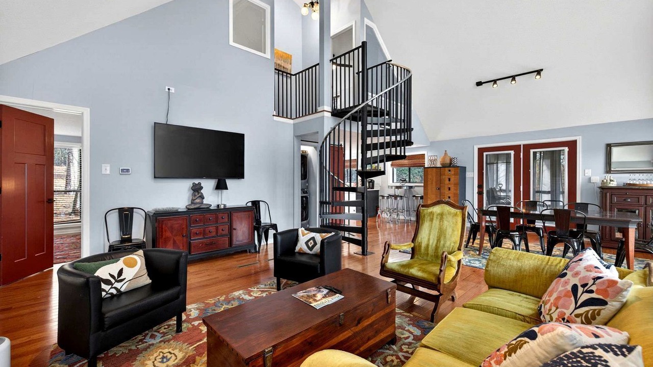 Photo of Livingroom in The Woods