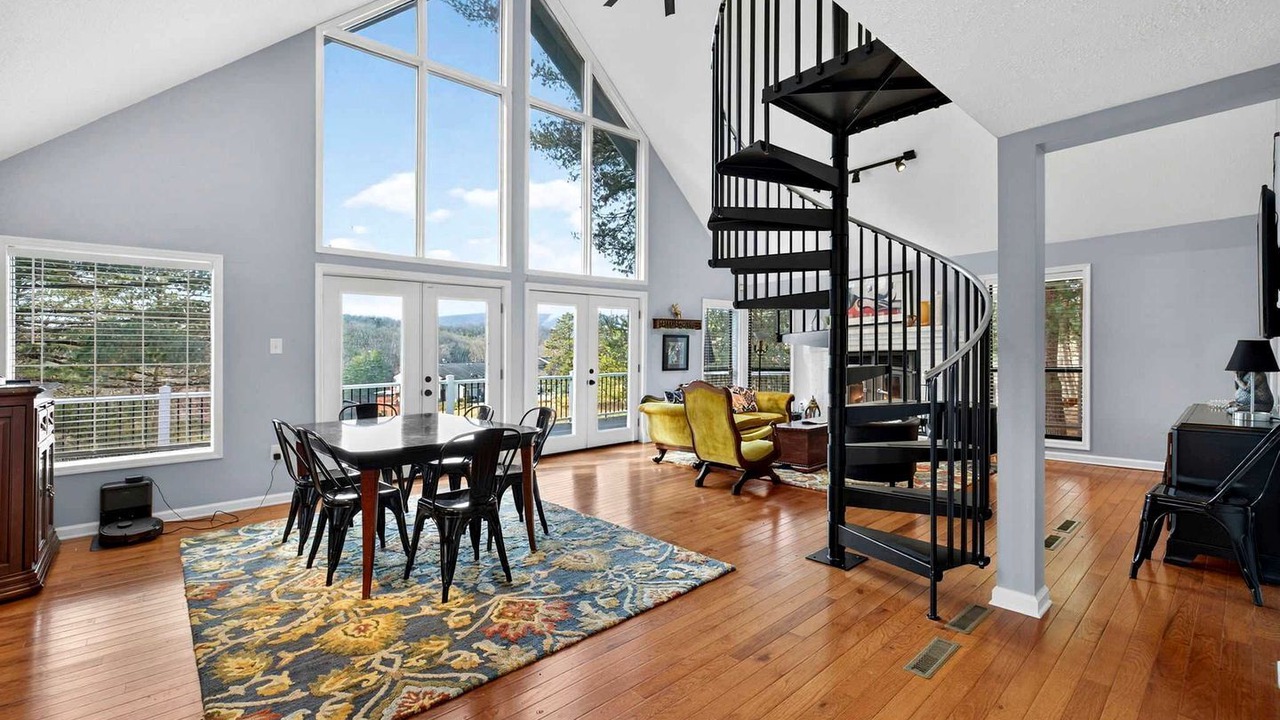 Photo of Livingroom in The Woods